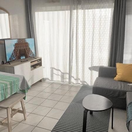 Studio Au Calme Avec Piscine, Face Golf, Parking Gratuit, Tout A Pied A 10Mn Centre Ville Ciboure Kültér fotó