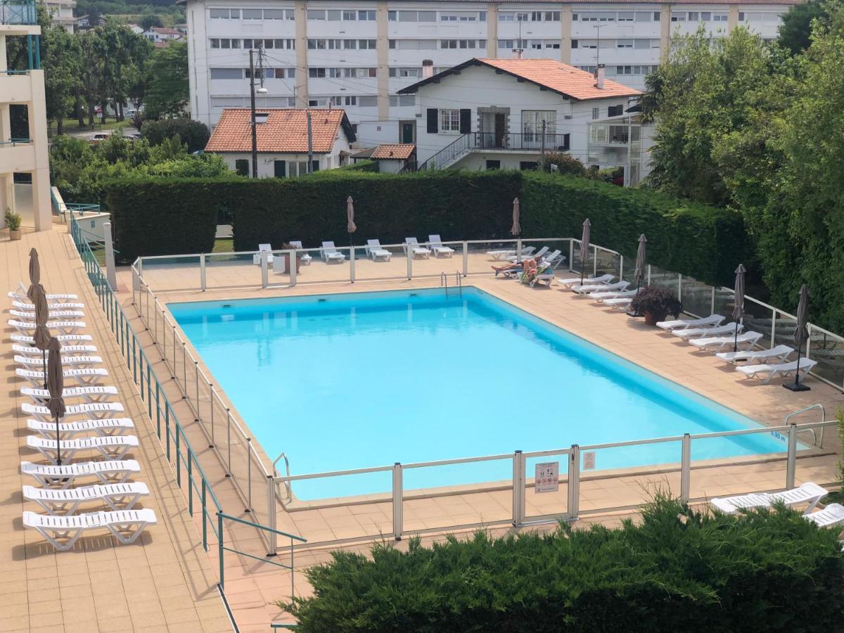 Studio Au Calme Avec Piscine, Face Golf, Parking Gratuit, Tout A Pied A 10Mn Centre Ville Ciboure Kültér fotó